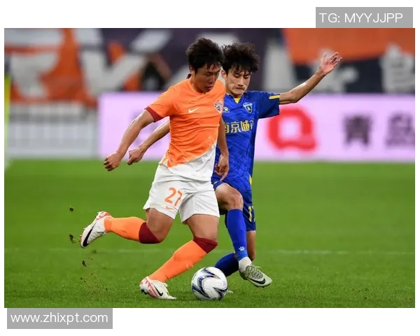 足球纪实：记录南京足球队的逆袭之旅